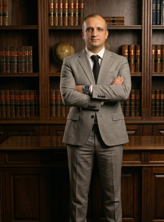 Luis Salamanca Raglianti, Abogado